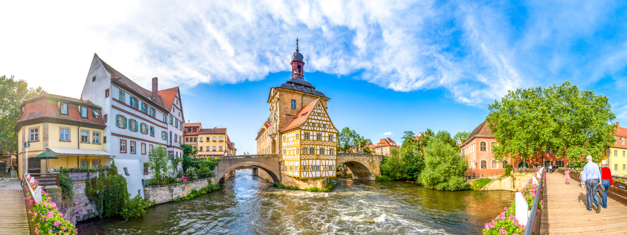 Mit dem Bus ab  buchen